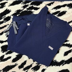 FIGS Navy Scrub Set